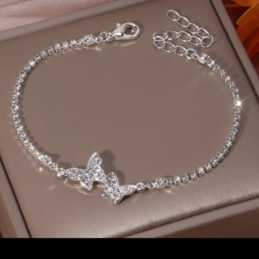 NEW Double Butterfly Rhinestone Bracelet - Picture 2 of 6